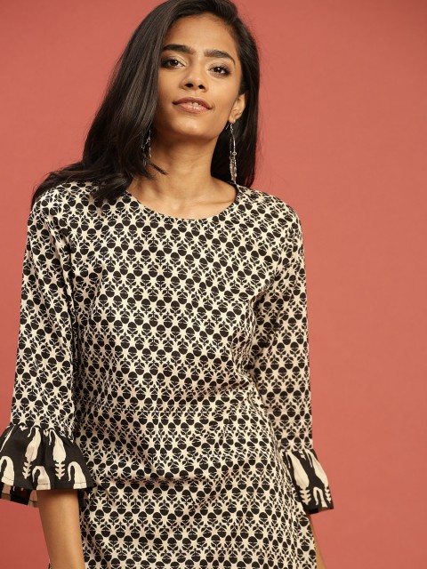 

Taavi Women Off-White & Black Bagru Hand Block Print Sustainable Straight Kurta with Bell Sleeves