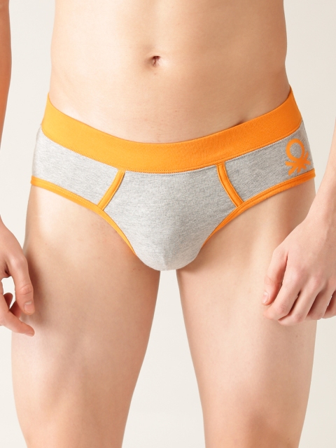 

Undercolors of Benetton Men Grey Melange & Orange Solid Briefs P01DI_904