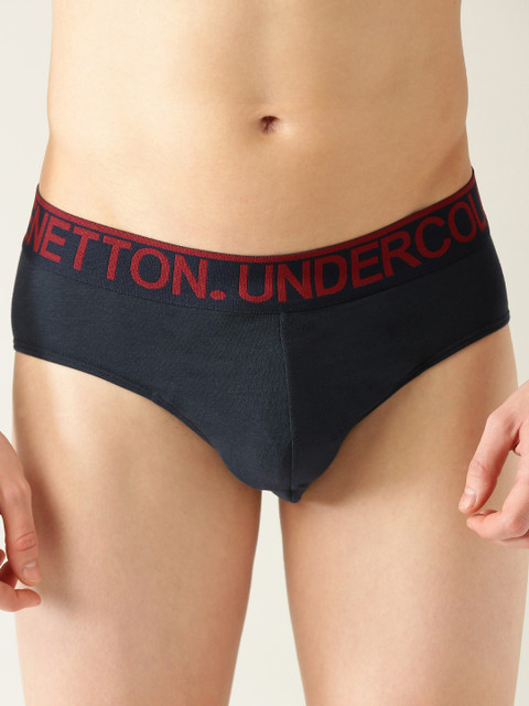 

Undercolors of Benetton Men Navy Blue Solid Briefs 140DI_203