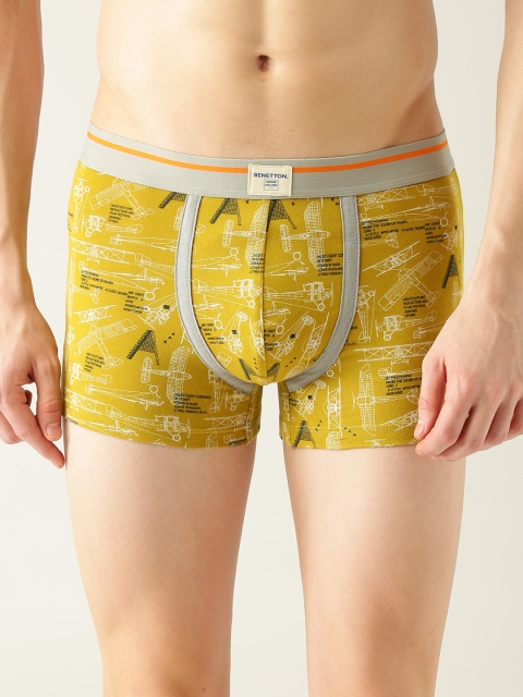

Undercolors of Benetton Men Olive Green & White Printed Trunks C04DI_901