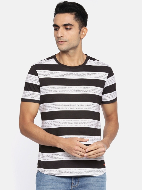 

Wrangler Men Black & White Striped Round Neck T-shirt