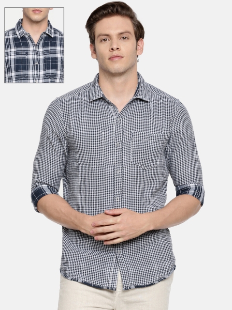 

Wrangler Men Navy Blue & White Regular Fit Checked Casual Reversible Shirt