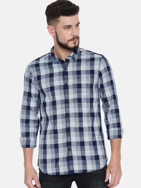 

Wrangler Men Navy Blue Slim Fit Checked Casual Shirt