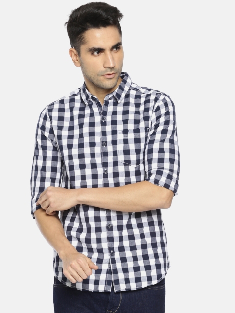 

Wrangler Men Navy & White Slim Fit Checked Casual Shirt, Navy blue