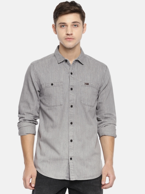 

Wrangler Men Grey Slim Fit Faded Denim Casual Shirt