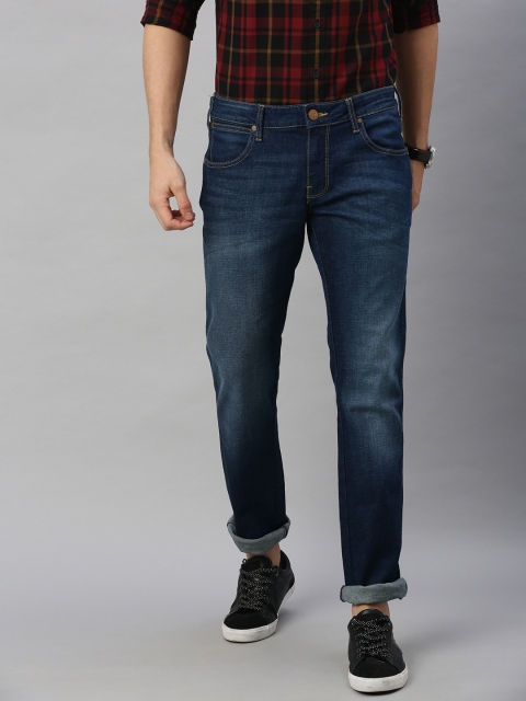 

Wrangler Men Blue Regular Fit Low-Rise Clean Look Jeans