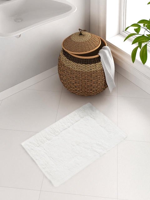 

SPACES White Rectangular Cotton Blend Small Bath Rug