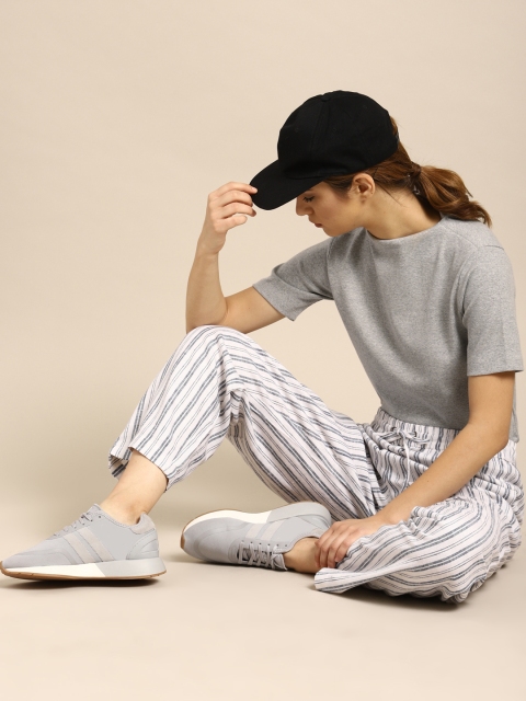 

ether Women Grey Solid High Neck T-shirt