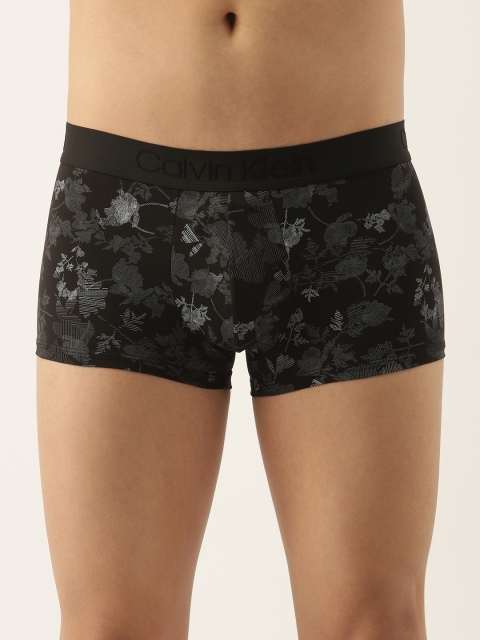 

Calvin Klein Underwear Men Black Printed Trunks NB16107GV-7GV