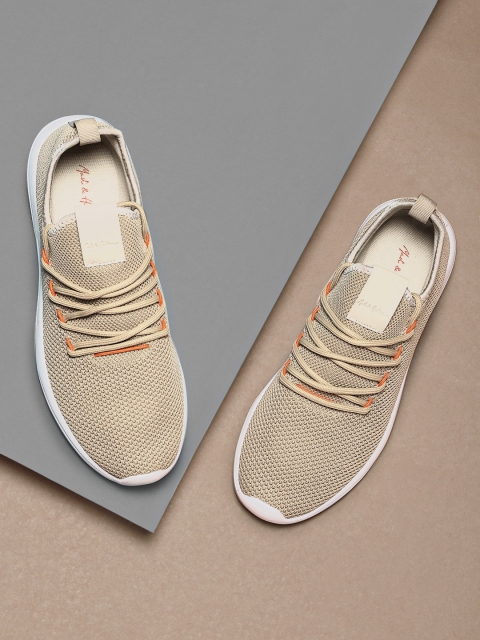 

Mast & Harbour Men Beige Solid Sneakers