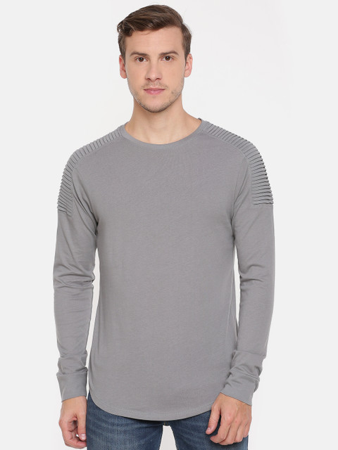 

SKULT by Shahid Kapoor Men Grey Solid Round Neck T-shirt