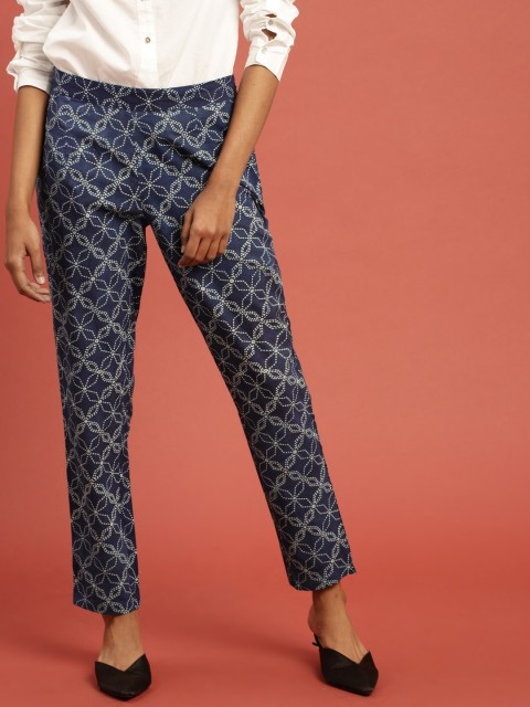

Taavi Women Blue Indigo Regular Sustainable Trousers