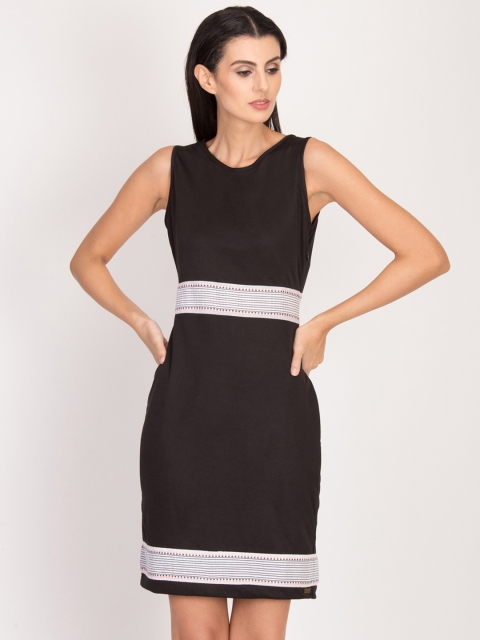

Magzayra Women Black Colourblocked Sheath Dress