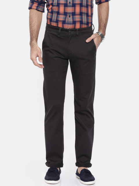 

Wrangler Men Charcoal Slim Fit Solid Chinos