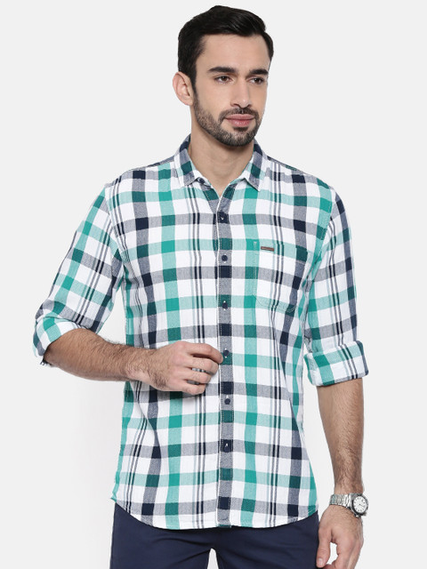 

Wrangler Men White & Green Regular Fit Checked Casual Shirt