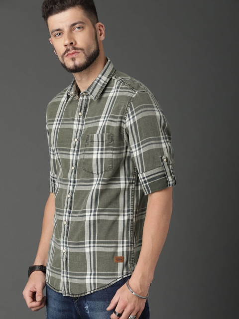 

Roadster Men Olive Green & Off-White Regular Fit Checked Casual Shirt