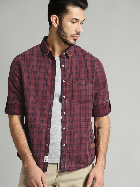 Roadster Men Red & Navy Blue Colored Indigo Check Shirt