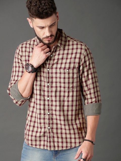 

Roadster Men Beige & Red Double Cloth Summer Check Casual Shirt