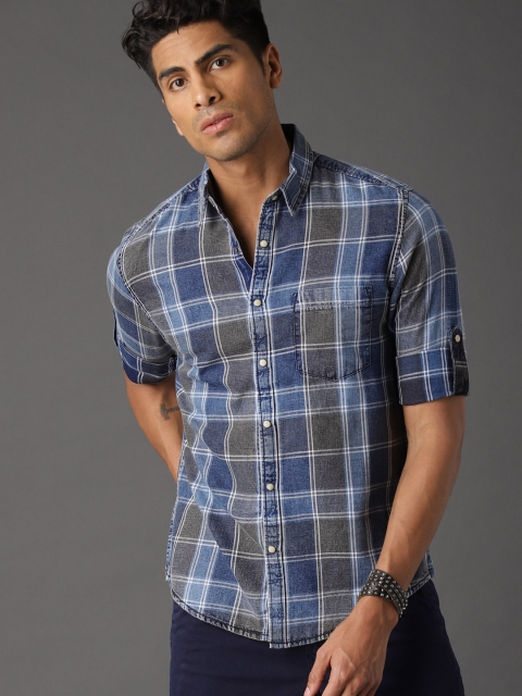 

Roadster Men Blue & Grey Washed Indigo Checked Casual Shirt