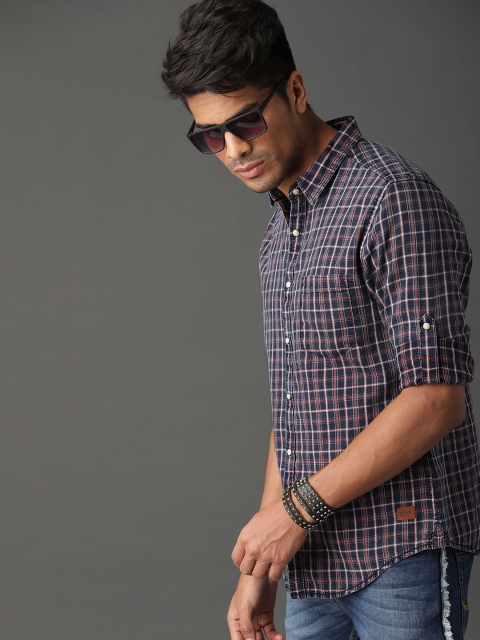 

Roadster Men Blue & Red Checked Casual Shirt