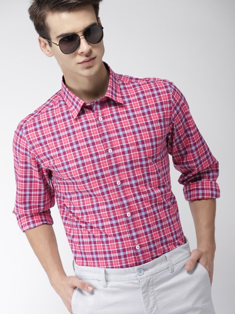 

Indian Terrain Men Red Chiseled Slim Fit Checked Casual Shirt