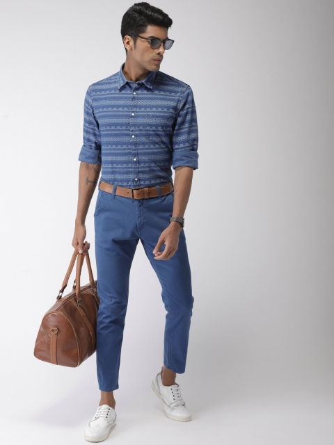 

Indian Terrain Men Blue Regular Fit Printed Casual Shirt
