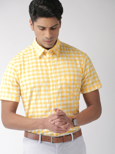 

Indian Terrain Men Yellow & White Slim Fit Checked Smart Casual Shirt