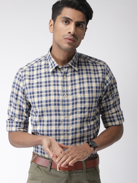 

Indian Terrain Men Navy Blue & Beige Slim Fit Checked Casual Shirt