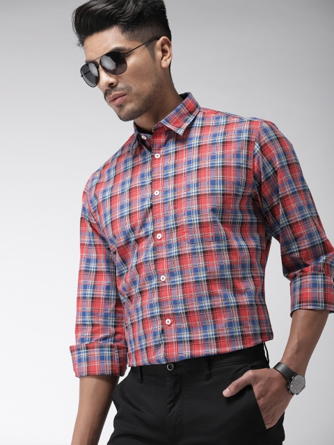 

Indian Terrain Men Pink & Blue Regular Fit Checked Smart Casual Shirt