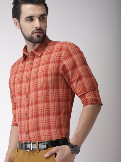 

Indian Terrain Men Red Chiseled Slim Fit Checked Casual Shirt