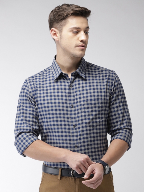 

Indian Terrain Men Navy Blue & Grey Chiseled Slim Fit Checked Casual Shirt