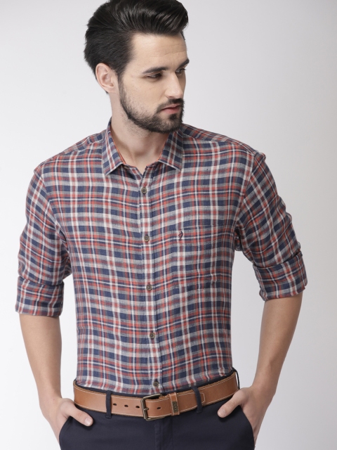 

Indian Terrain Men Blue & Red Slim Fit Checked Casual Linen Shirt