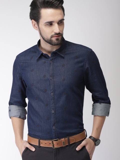 

Indian Terrain Men Navy Blue Slim Fit Embroidered Casual Chambray Shirt