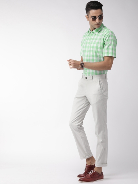 

Indian Terrain Men Green & White Slim Fit Checked Casual Shirt