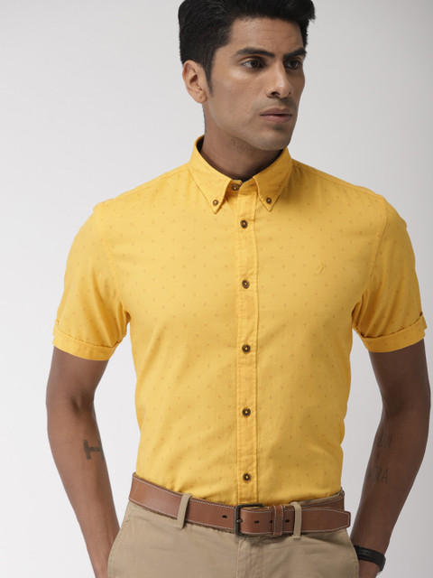 

Indian Terrain Men Yellow Regular Fit Printed Casual Shirt