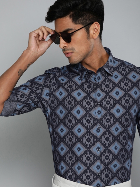

Indian Terrain Men Grey & Blue Slim Fit Printed Smart Casual Shirt