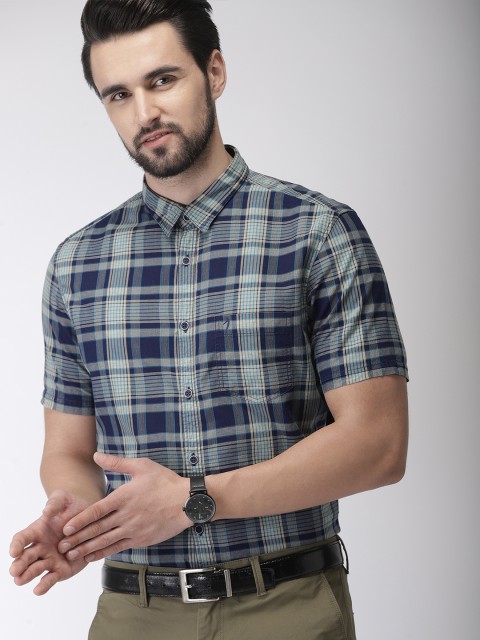 

Indian Terrain Men Navy Blue & Beige Chiseled Slim Fit Checked Casual Shirt