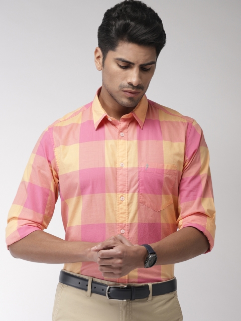 

Indian Terrain Men Pink & Orange Slim Fit Checked Casual Shirt