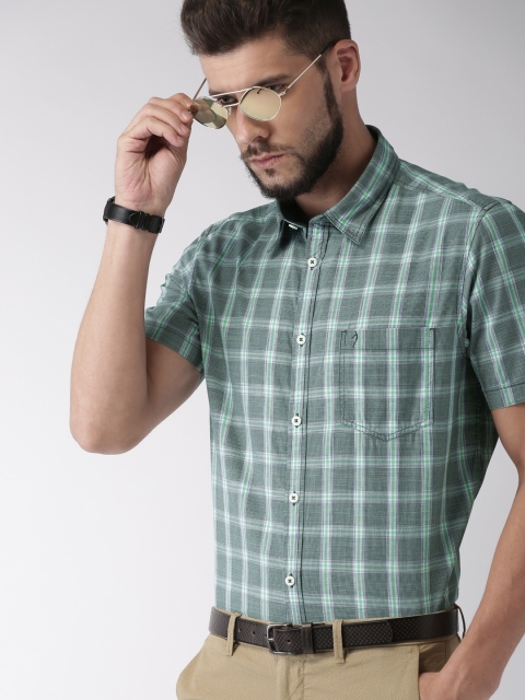 

Indian Terrain Men Green & White Slim Fit Checked Smart Casual Shirt