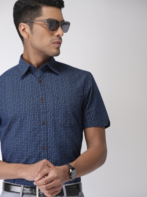 

Indian Terrain Men Navy Blue Slim Fit Printed Casual Shirt