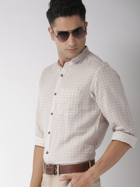 

Indian Terrain Men White & Beige Regular Fit Printed Casual Shirt