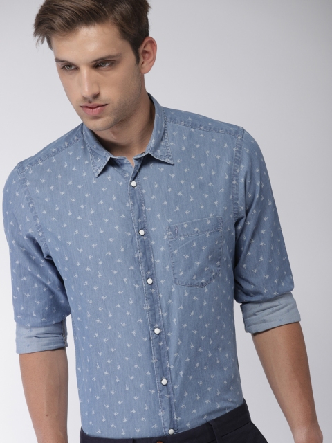 

Indian Terrain Men Blue Chiseled Slim Fit Printed Smart Casual Chambray Shirt