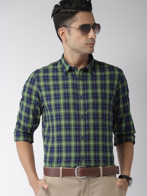 

Indian Terrain Men Green & Navy Blue Chiseled Slim Fit Checked Casual Shirt
