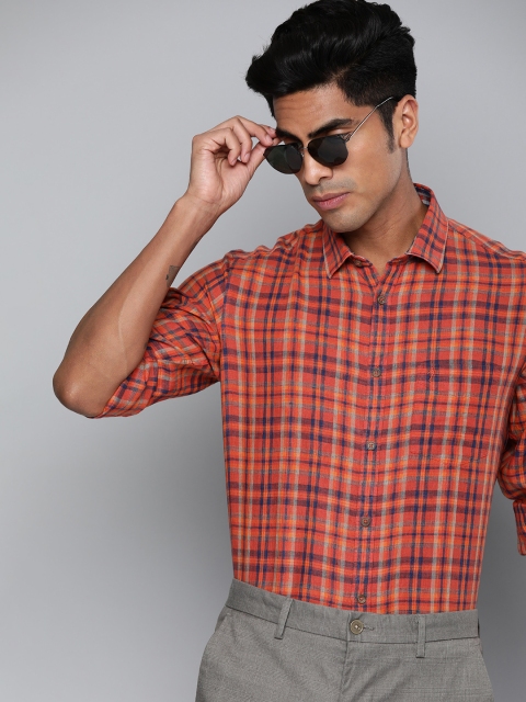 

Indian Terrain Men Orange & Navy Blue Slim Fit Checked Smart Casual Linen Shirt