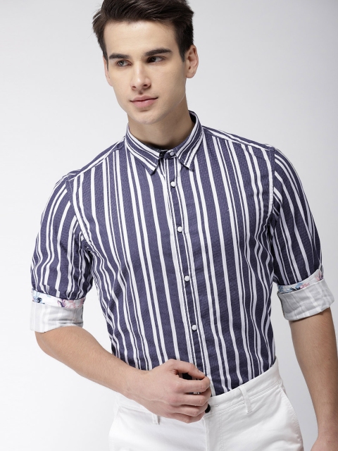 

Indian Terrain Men Navy Blue & White Chiseled Slim Fit Striped Casual Shirt