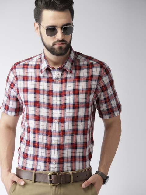 

Indian Terrain Men Red & White Slim Fit Checked Casual Shirt