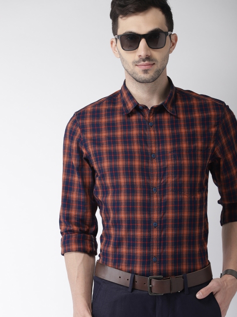 

Indian Terrain Men Rust Orange & Navy Blue Chiseled Slim Fit Checked Casual Shirt
