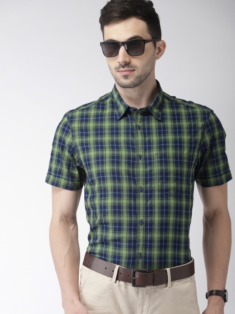 

Indian Terrain Men Green & Navy Blue Chiseled Slim Fit Checked Casual Shirt