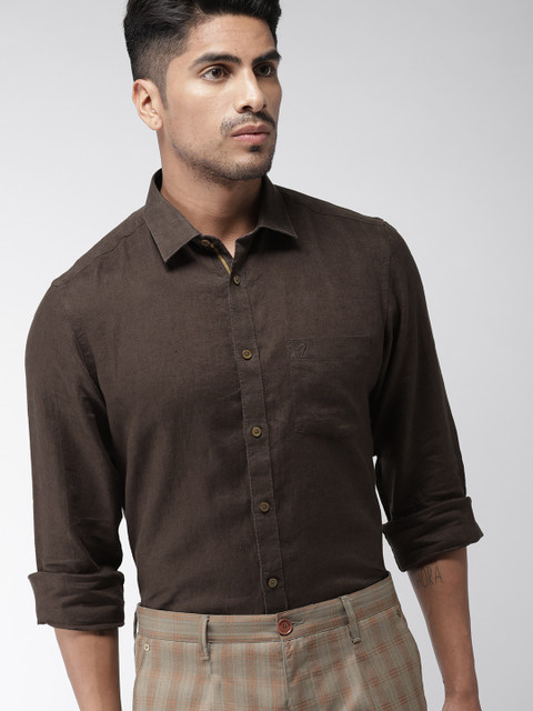 

Indian Terrain Men Brown Slim Fit Solid Casual Linen Shirt
