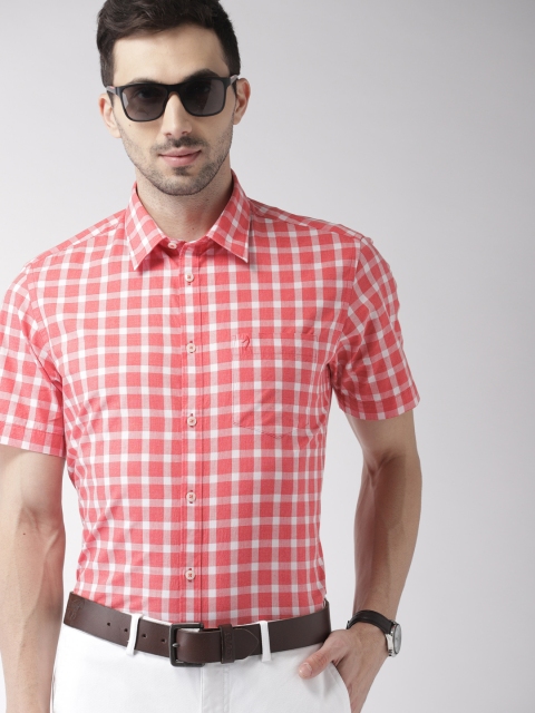 

Indian Terrain Men Red & White Regular Fit Checked Casual Shirt